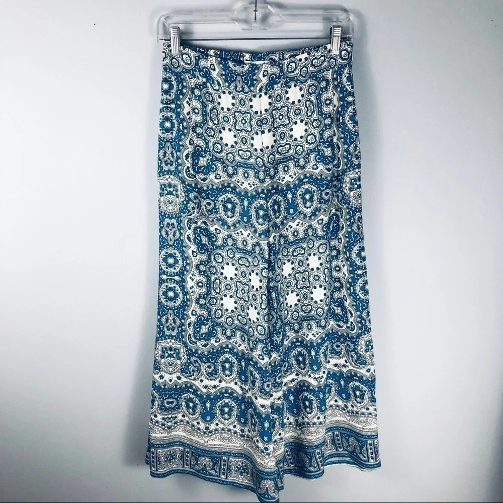 𝅺anthro Feather Bone Blue Talese Cropped Palazzos - Picture 2 of 12